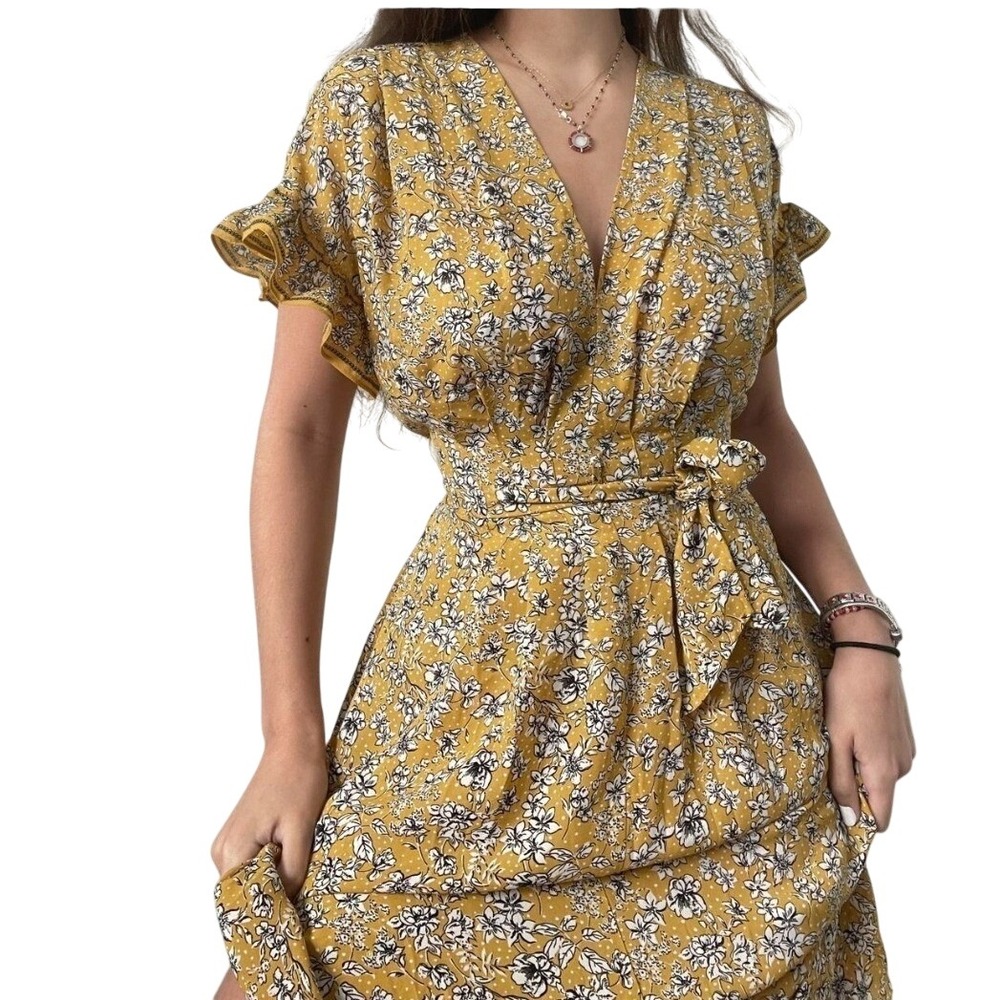 NWT  Max Studio Yellow Floral Print V-Neck Midi Dress with Tie Belt‎